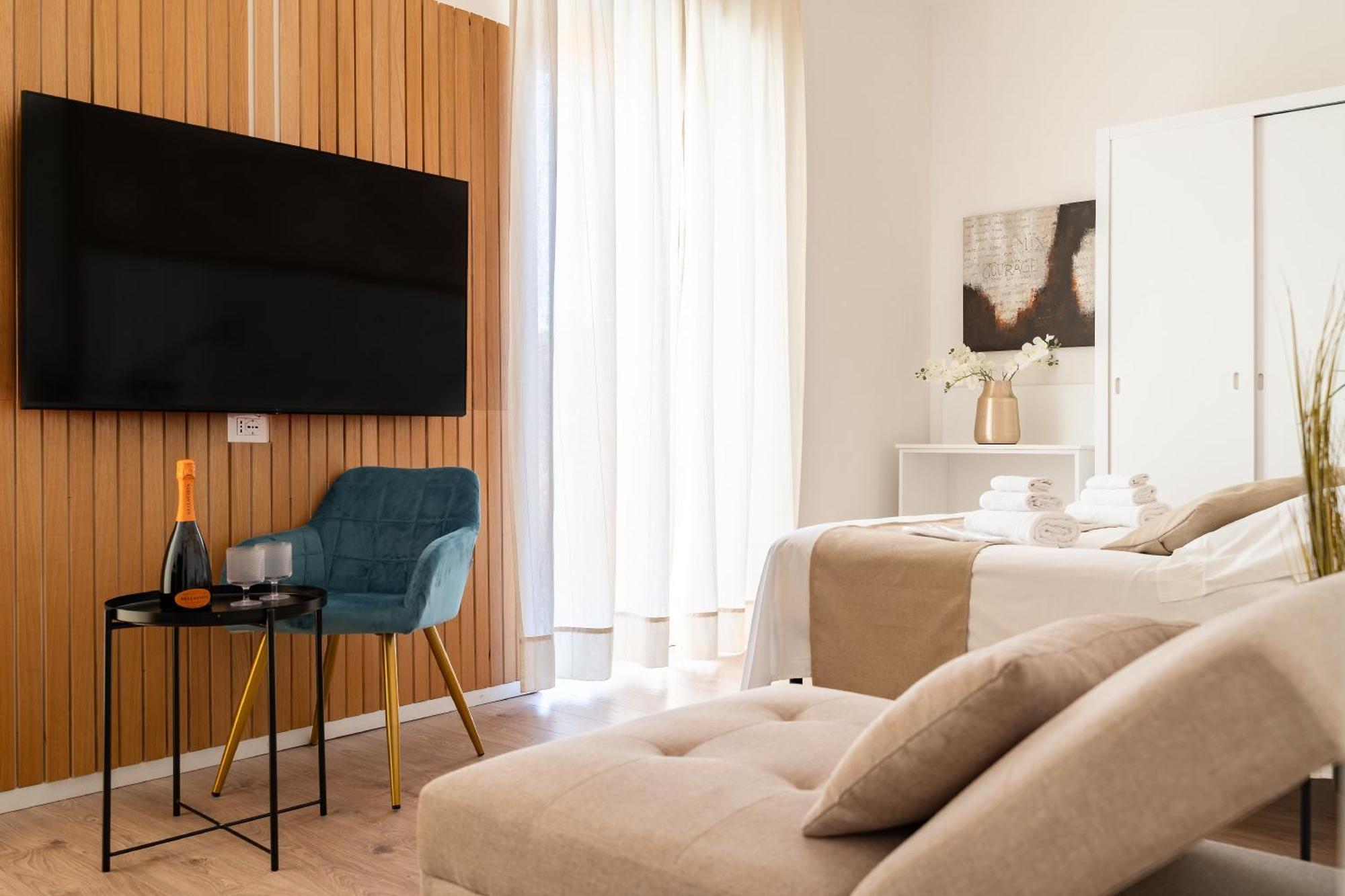 New Elegance Suites Guesthouse Oristano Exterior photo